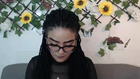 dark_flama online show from May 2, 12:26 am