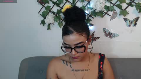 dark_flama online show from May 10, 1:33 am