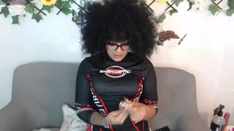 dark_flama online show from May 11, 1:22 am