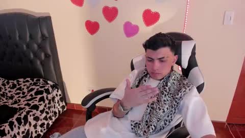 dark_hunder online show from February 22, 10:08 pm