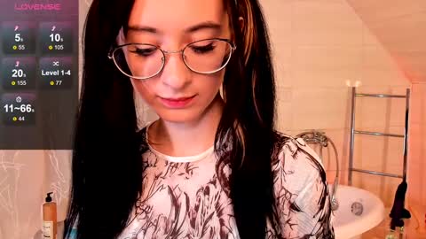 Lola online show from December 14, 12:55 pm