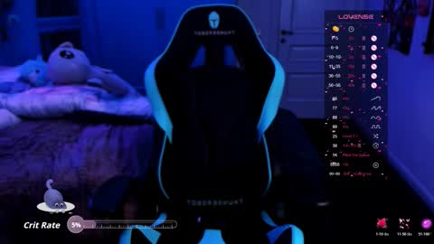 Snapshot of dark_lucious chatting on November 14, 5:22 pm Lucious Foijieh online show from November 14, 5:22 pm