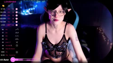 Snapshot of dark_lucious chatting on December 20, 5:53 pm Lucious Foijieh online show from December 20, 5:53 pm