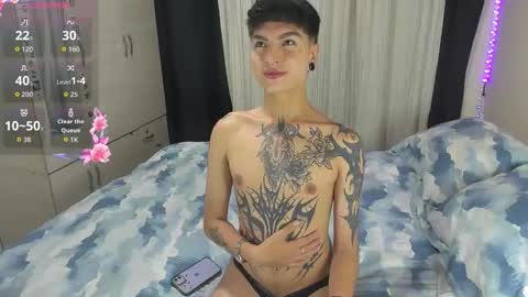 Snapshot of dark_lucky chatting on February 14, 9:33 pm Juanito online show from February 14, 9:33 pm