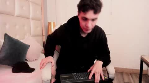 dark_sun333 online show from January 11, 3:00 am