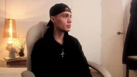 dark_sun333 online show from January 18, 2:15 am