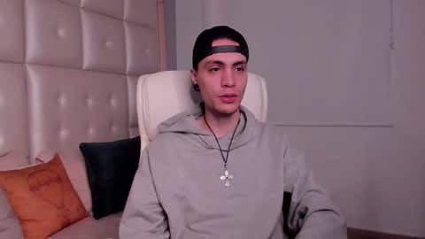 dark_sun333 online show from February 11, 9:31 pm