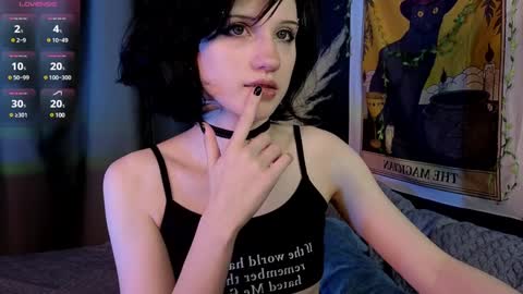 Vamp  online show from February 8, 4:47 am