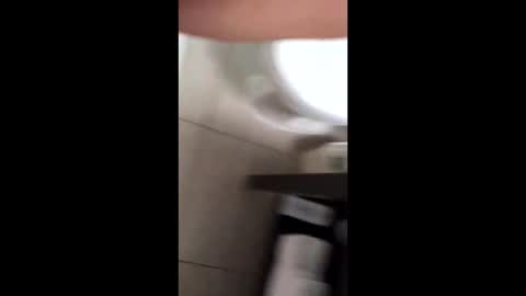 Snapshot of darkale24759843 chatting on November 25, 12:10 am darkale24759843 online show from November 25, 12:10 am