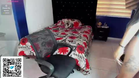 Snapshot of darkangelsxx chatting on February 27, 1:33 pm dannaxlove online show from February 27, 1:33 pm