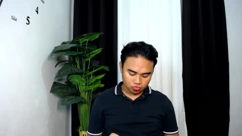 Snapshot of darkash10 chatting on January 5, 9:15 am darkash10 online show from January 5, 9:15 am