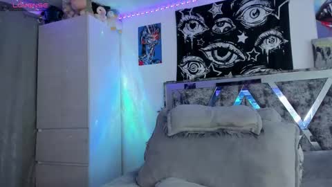 Blake online show from December 15, 12:37 am