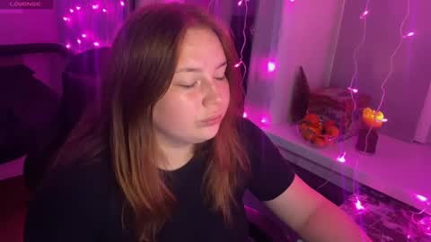 Snapshot of darkcharm1 chatting on December 13, 7:53 pm darkcharm1 online show from December 13, 7:53 pm