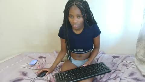 Snapshot of darkchocox01 chatting on September 25, 2:43 pm darkchocox01 online show from September 25, 2:43 pm