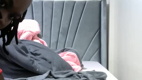 Ebony online show from January 31, 8:43 am