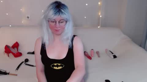 Kelly online show from November 23, 6:24 am