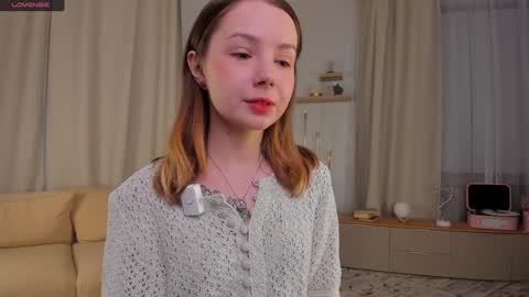 Elizabeth online show from November 8, 8:18 pm