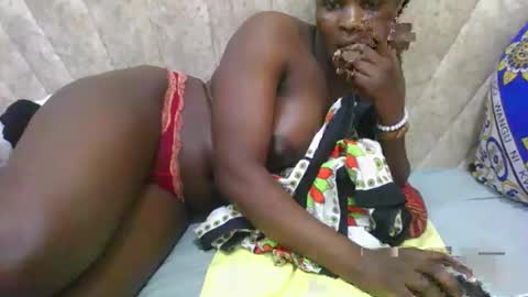 Snapshot of darknipples2 chatting on October 23, 10:36 am SHANICE online show from October 23, 10:36 am