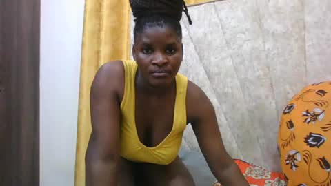 Snapshot of darknipples2 chatting on October 31, 12:11 am SHANICE online show from October 31, 12:11 am