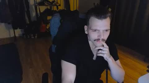 darknovelclown online show from March 19, 9:30 pm