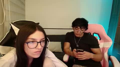 Snapshot of darkpleasuress chatting on November 5, 6:57 am darkpleasuress online show from November 5, 6:57 am