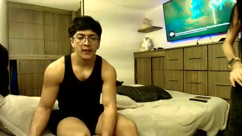 Snapshot of darkpleasuress chatting on December 20, 7:48 am darkpleasuress online show from December 20, 7:48 am