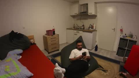 Snapshot of darkschneider_ chatting on October 30, 2:13 am darkschneider_ online show from October 30, 2:13 am