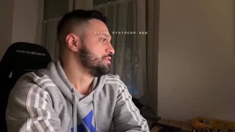 Snapshot of darkschneider_ chatting on December 4, 6:44 am darkschneider_ online show from December 4, 6:44 am