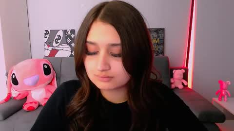 Amelie online show from April 25, 4:48 pm