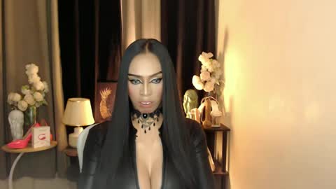 Snapshot of darksoul_mistress chatting on February 28, 12:32 am HAPPY BIRTHDAY MISTRESS MADRIANA online show from February 28, 12:32 am