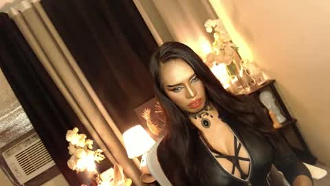 Snapshot of darksoul_mistress chatting on March 8, 7:05 am HAPPY BIRTHDAY MISTRESS MADRIANA online show from March 8, 7:05 am