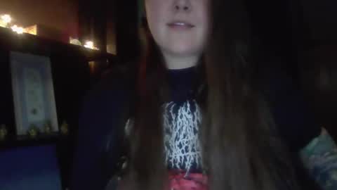 Snapshot of darkstardaisy chatting on April 4, 3:49 am Daisy online show from April 4, 3:49 am