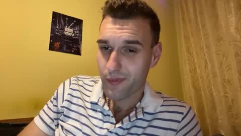 Snapshot of darktempt_ chatting on November 17, 8:14 pm Nick online show from November 17, 8:14 pm