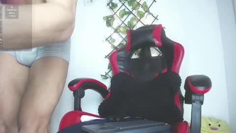 darkviper26 online show from May 11, 12:33 pm