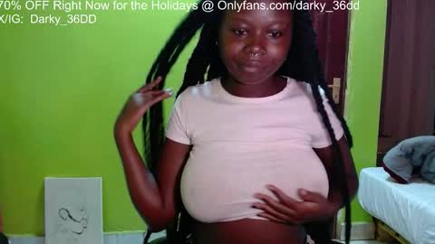 Snapshot of darky_36dd chatting on November 17, 8:09 am exclusive sexual content -- IGTwitterX darky 32dd online show from November 17, 8:09 am