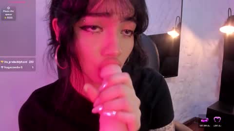 Snapshot of darky_doll chatting on March 9, 11:31 pm Darky Doll online show from March 9, 11:31 pm