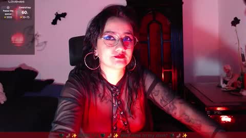 Snapshot of darkyll33 chatting on March 24, 7:52 pm DarKyll online show from March 24, 7:52 pm