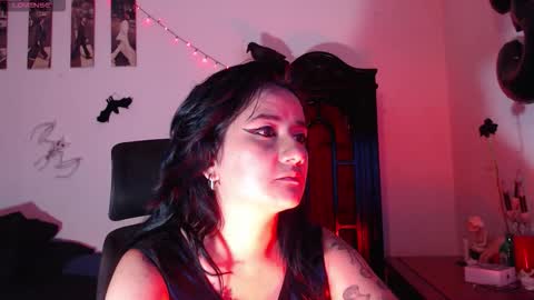 Snapshot of darkyll33 chatting on March 27, 9:32 am DarKyll online show from March 27, 9:32 am