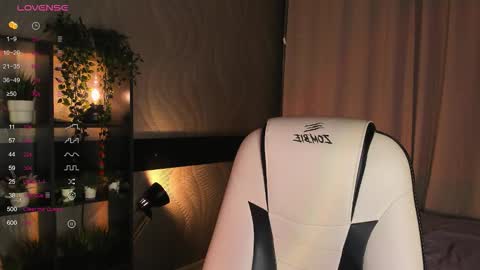 Snapshot of darlabelle chatting on November 14, 4:22 am Belle online show from November 14, 4:22 am