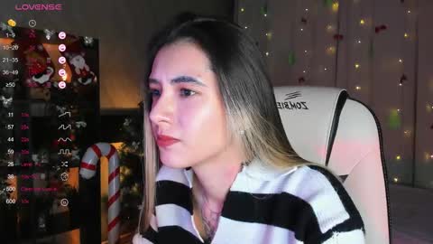 Snapshot of darlabelle chatting on December 17, 3:56 am Belle online show from December 17, 3:56 am