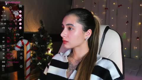 Snapshot of darlabelle chatting on December 18, 3:56 am Belle online show from December 18, 3:56 am