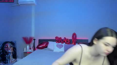 darlenedolce online show from February 23, 9:00 am