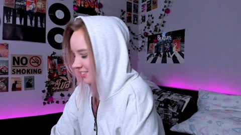 lina online show from January 6, 8:18 pm