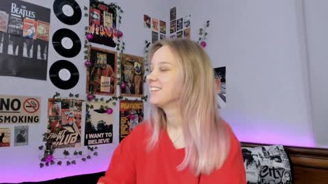 lina online show from January 8, 9:01 pm