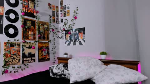 lina online show from January 28, 11:28 pm