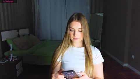 Darlina online show from December 14, 4:34 pm