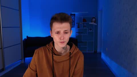 Snapshot of darling__oliver chatting on December 29, 5:33 pm your lovely Oli online show from December 29, 5:33 pm