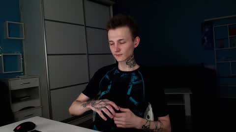 Snapshot of darling__oliver chatting on January 8, 3:07 pm your lovely Oli online show from January 8, 3:07 pm