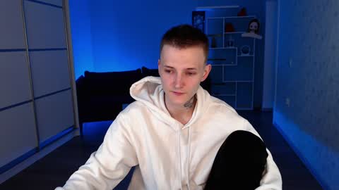 Snapshot of darling__oliver chatting on January 10, 1:52 pm your lovely Oli online show from January 10, 1:52 pm
