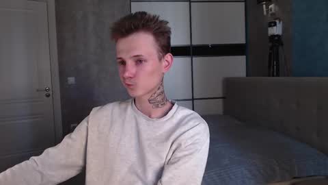 Snapshot of darling__oliver chatting on March 1, 7:30 am your lovely Oli online show from March 1, 7:30 am